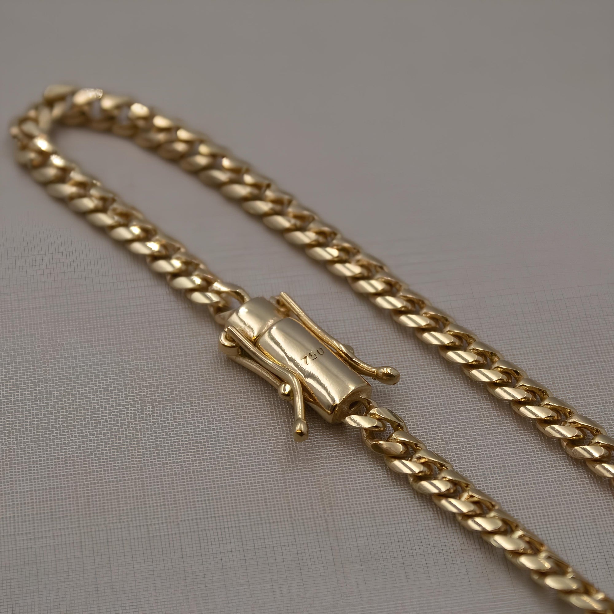 CUBAN CHAIN 4MM - GOLD