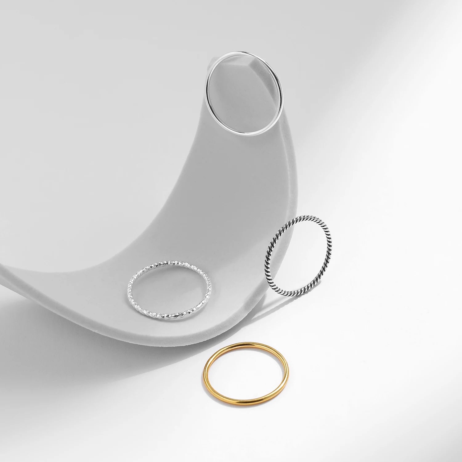 Simple Minimalist Ring